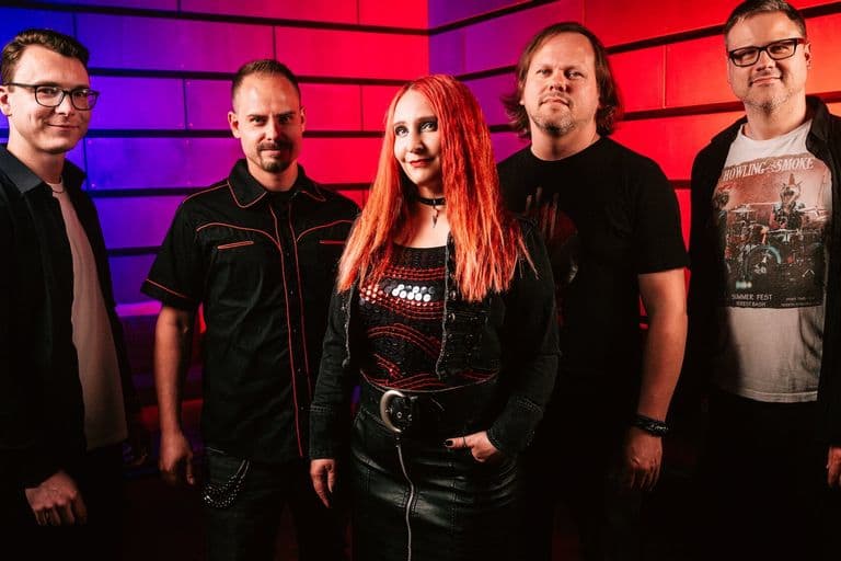 Bára Zemanová & Band - společná fotka