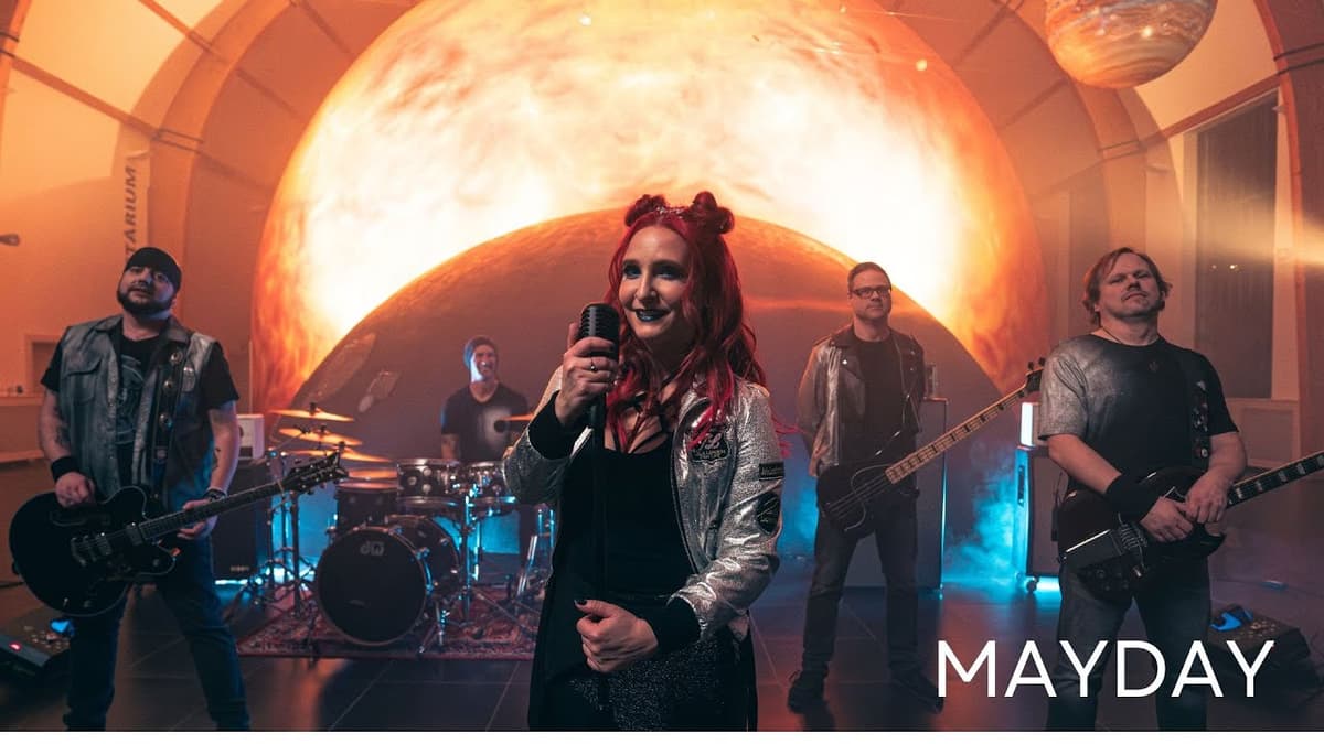 Bára Zemanová & Band - Mayday (official music video)